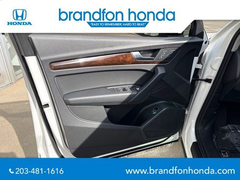 Used 2020 Audi Q5 2.0T Premium w/ Convenience Package AWD/4WD image 11