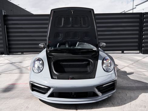 Used 2024 Porsche 911 Targa 4S w/ Premium Package image 15