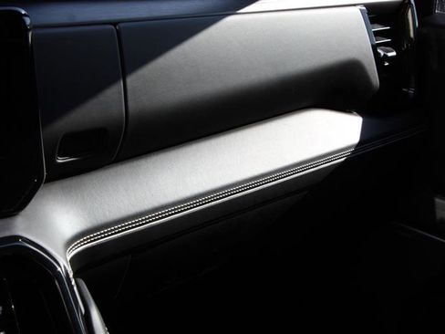 Used 2022 GMC Sierra 1500 AT4X image 33