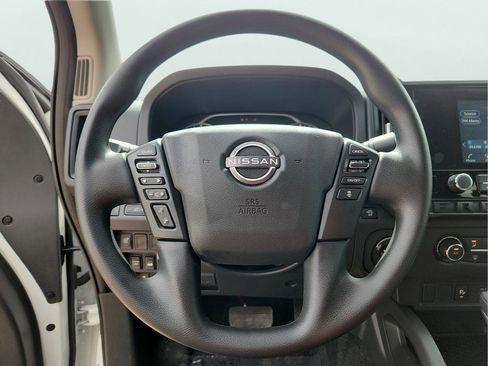 Used 2025 Nissan Frontier S AWD/4WD image 21