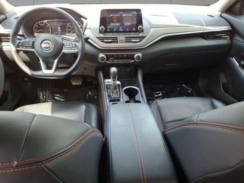 Used 2023 Nissan Altima 2.5 SR image 10