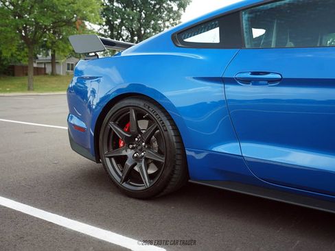 Used 2021 Ford Mustang Shelby GT500 w/ Carbon Fiber Track Pack RWD image 71