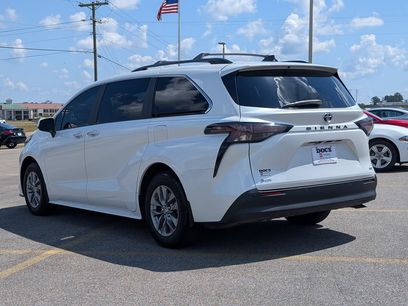 Used 2025 Toyota Sienna XLE w/ XLE Plus Package