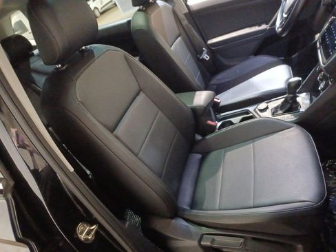 Used 2018 Volkswagen Tiguan SE w/ Panoramic Sunroof Package image 20