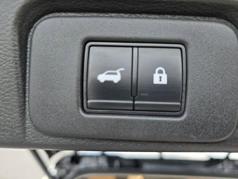 Used 2021 Nissan Rogue Platinum AWD/4WD image 34