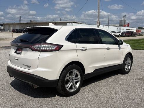 Used 2018 Ford Edge Titanium w/ Technology Package AWD/4WD image 4