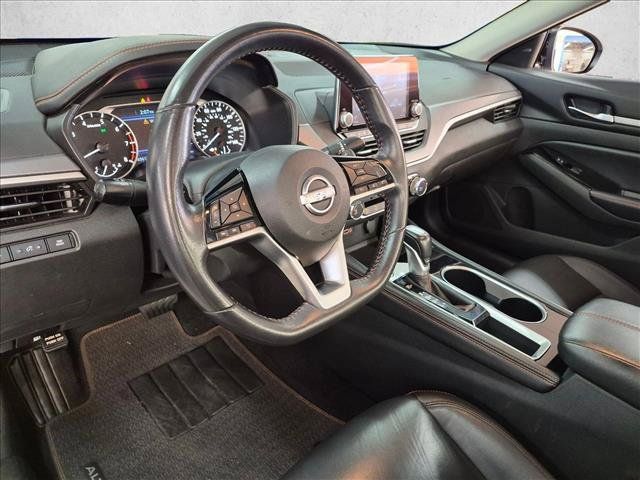 Used 2024 Nissan Altima 2.5 SR FWD image 9