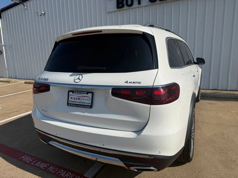 Used 2024 Mercedes-Benz GLS 450 4MATIC image 6
