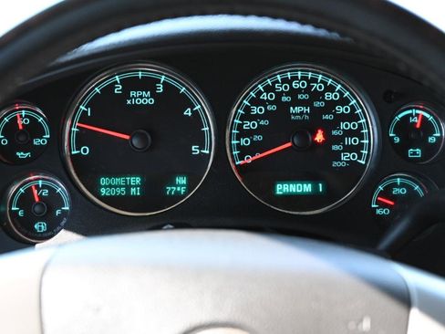 Used 2014 GMC Sierra 2500 Denali w/ Snow Plow Prep Package image 28