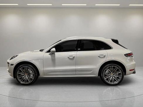 Used 2020 Porsche Macan Turbo image 18