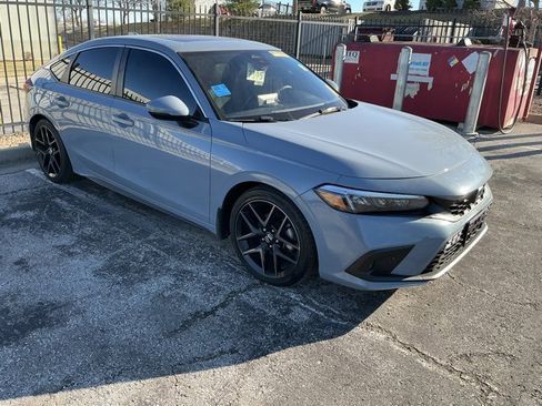 Used 2024 Honda Civic Sport Touring image 4