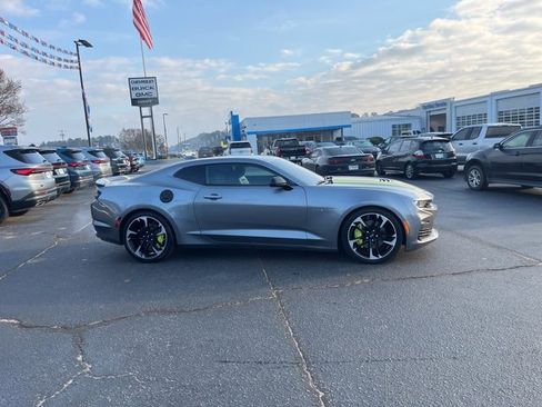 Used 2021 Chevrolet Camaro SS image 3