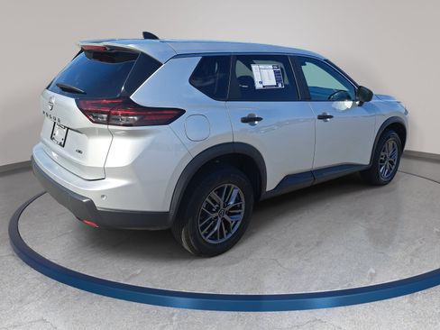 Certified 2024 Nissan Rogue S AWD/4WD image 5