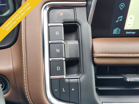 Used 2023 Chevrolet Tahoe High Country AWD/4WD image 32