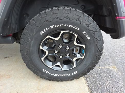 Used 2022 Jeep Wrangler Unlimited Rubicon 4xe w/ Dual Top Group image 77