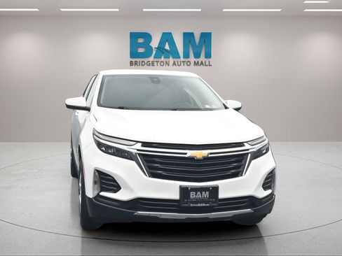 Used 2024 Chevrolet Equinox LT AWD/4WD image 1