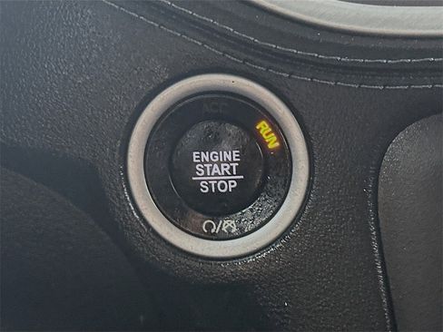 Used 2021 Dodge Charger R/T w/ Plus Group image 27