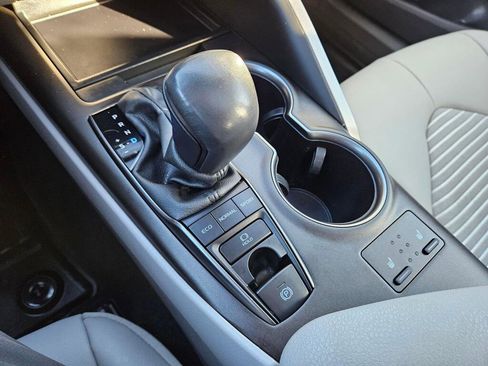 Used 2024 Toyota Camry SE image 29