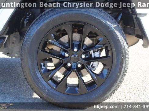 Used 2021 Jeep Wrangler Unlimited Sahara image 8