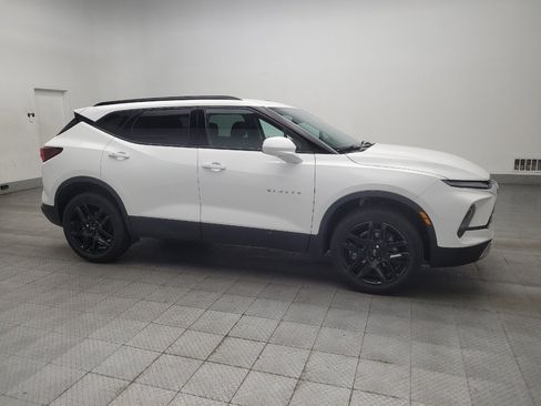Used 2024 Chevrolet Blazer LT w/ Convenience Package FWD image 11