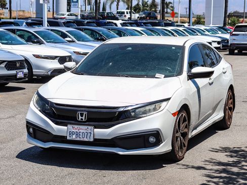 Used 2019 Honda Civic Sport image 3