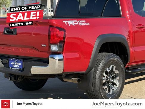 Used 2018 Toyota Tacoma TRD Off-Road image 7
