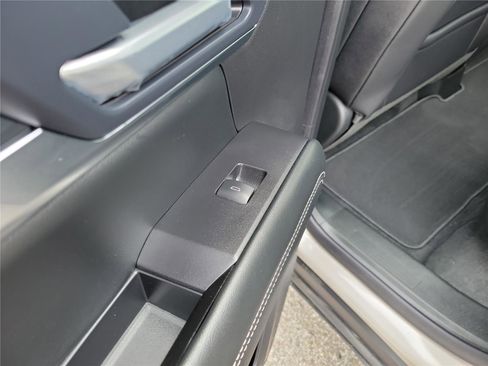 New 2026 GMC Terrain Elevation FWD image 17
