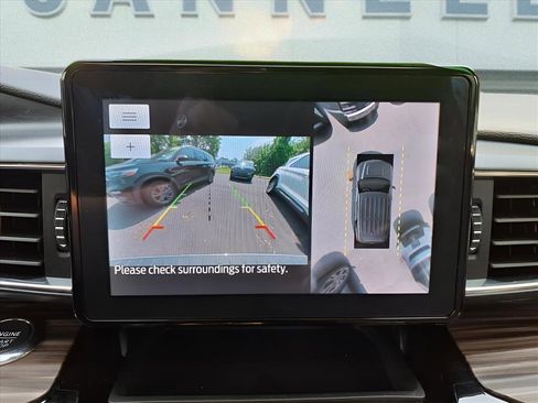 Used 2022 Ford Explorer Limited w/ Equipment Group 301A image 20