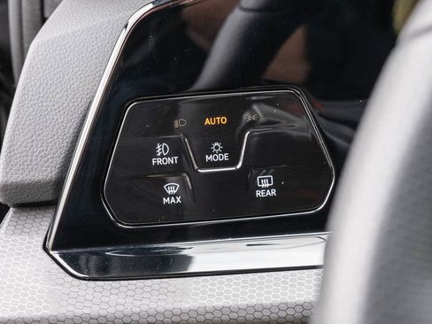 Used 2024 Volkswagen GTI SE image 22