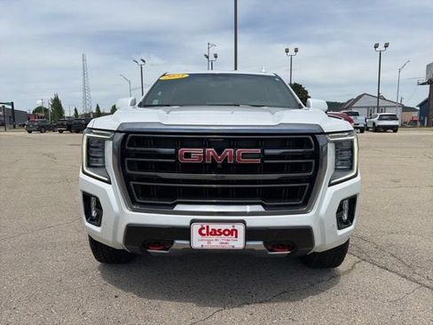 Used 2023 GMC Yukon XL AT4 w/ Technology Package AWD/4WD image 13