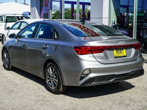 Used 2022 Kia Forte LXS image 7