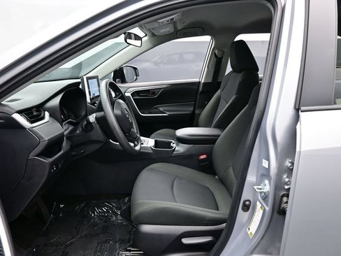Used 2025 Toyota RAV4 LE AWD/4WD image 20