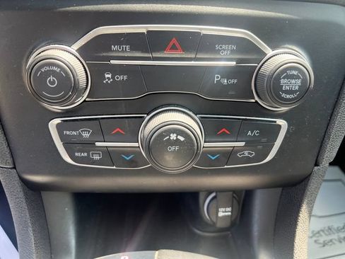Used 2023 Dodge Charger SXT RWD image 18
