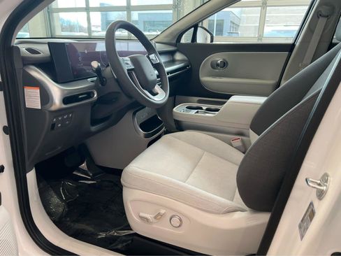 New 2026 Hyundai Ioniq 9 SE AWD/4WD image 29