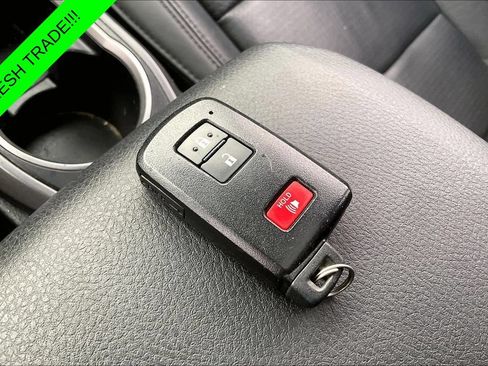 Used 2021 Toyota Tacoma TRD Off-Road w/ TRD Premium Off Road Package AWD/4WD image 33