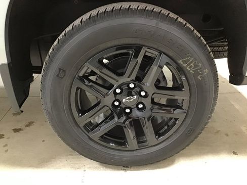 New 2026 Chevrolet Silverado 1500 Custom w/ Rally Edition image 30