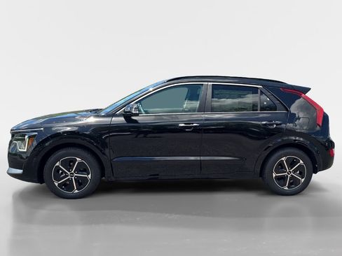 New 2025 Kia Niro SX image 2