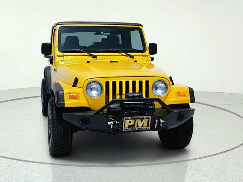 Used 2004 Jeep Wrangler X w/ Wheel Plus Group AWD/4WD image 2