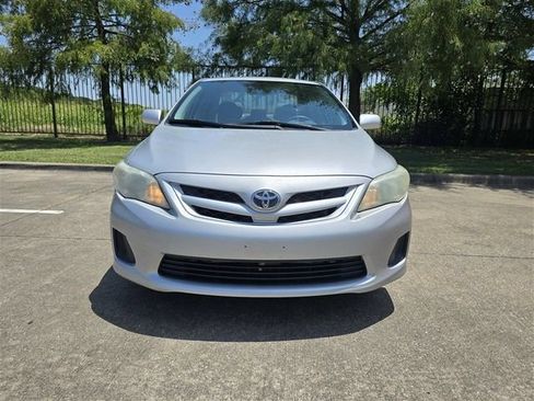 Used 2013 Toyota Corolla L FWD image 9