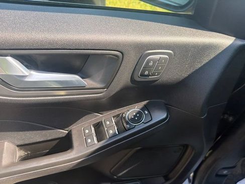 Used 2022 Ford Escape Titanium AWD/4WD image 42