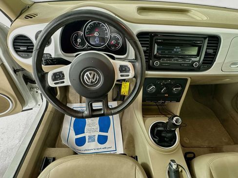 Used 2014 Volkswagen Beetle 1.8T FWD image 12