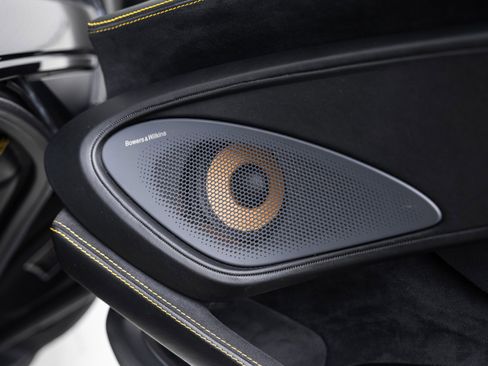 Used 2019 McLaren 570S Spider image 35