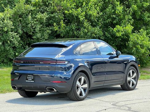 Certified 2024 Porsche Cayenne Coupe AWD/4WD image 6