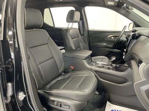 Used 2023 Chevrolet Traverse Premier w/ Redline Edition AWD/4WD image 27