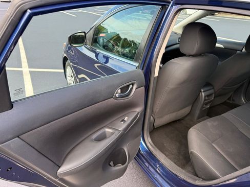 Used 2019 Nissan Sentra S FWD image 9
