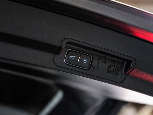 Used 2020 Ford Explorer XLT w/ Equipment Group 202A image 48