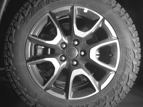 Used 2025 Jeep Compass Trailhawk AWD/4WD image 12