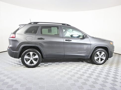 Used 2022 Jeep Cherokee Limited image 7