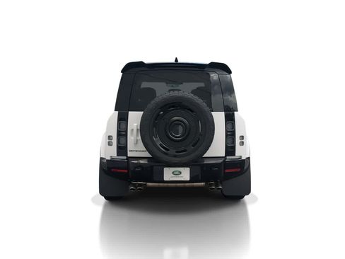 Certified 2025 Land Rover Defender 110 V8 AWD/4WD image 7