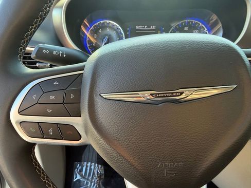 Certified 2023 Chrysler Voyager LX FWD image 18